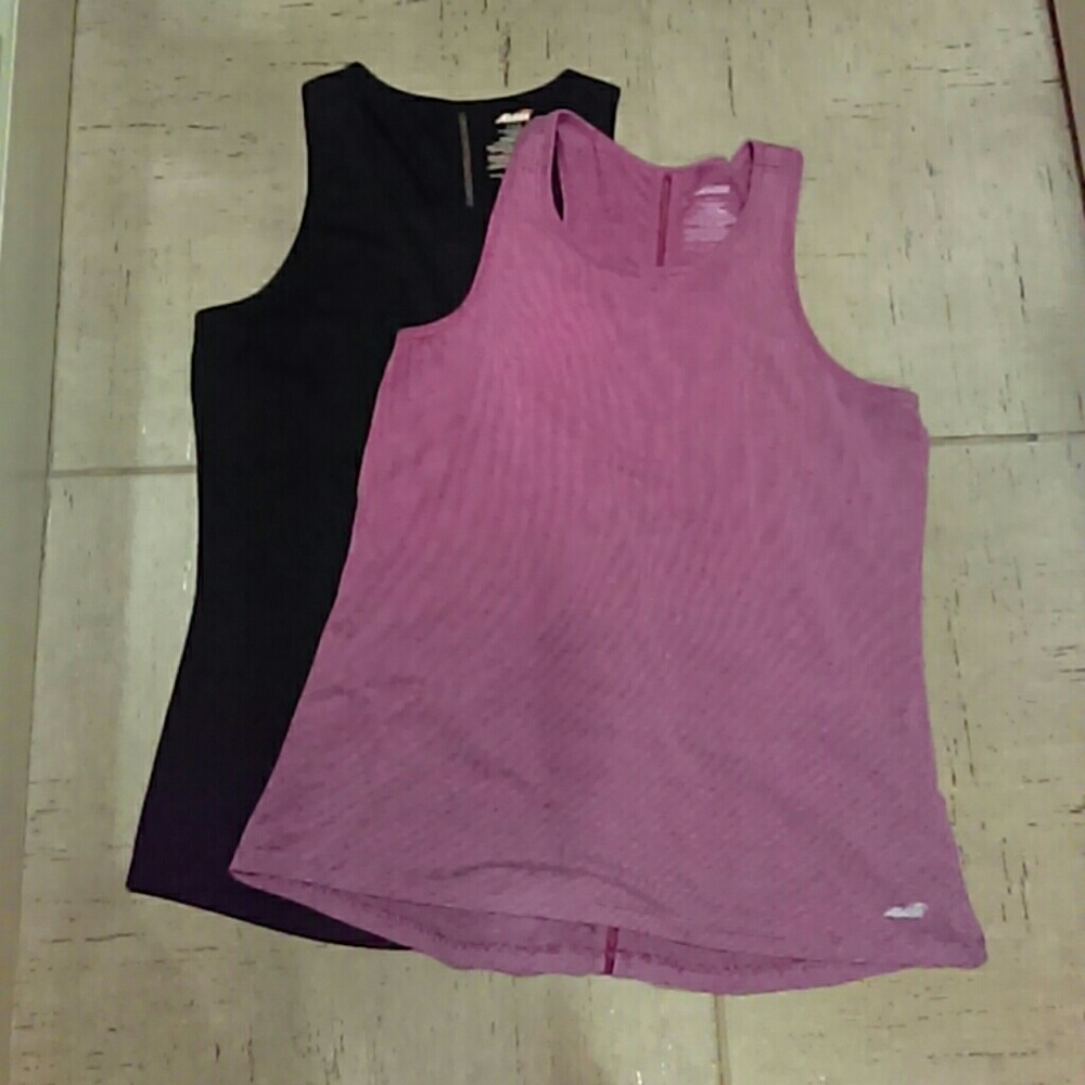 Set of 2 worn once workout tanks
